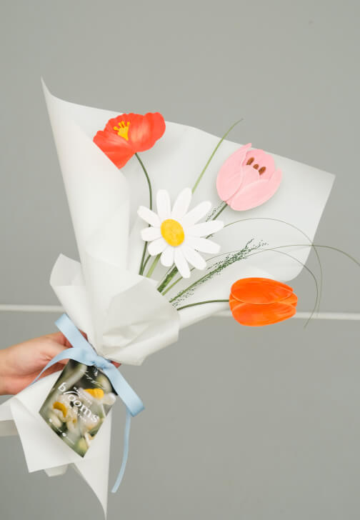 Paper Petals: Watercolor Flowers and Make a Bouquet Class