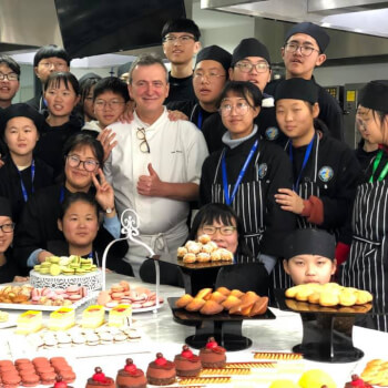 Macaron BKK, baking and cooking teacher
