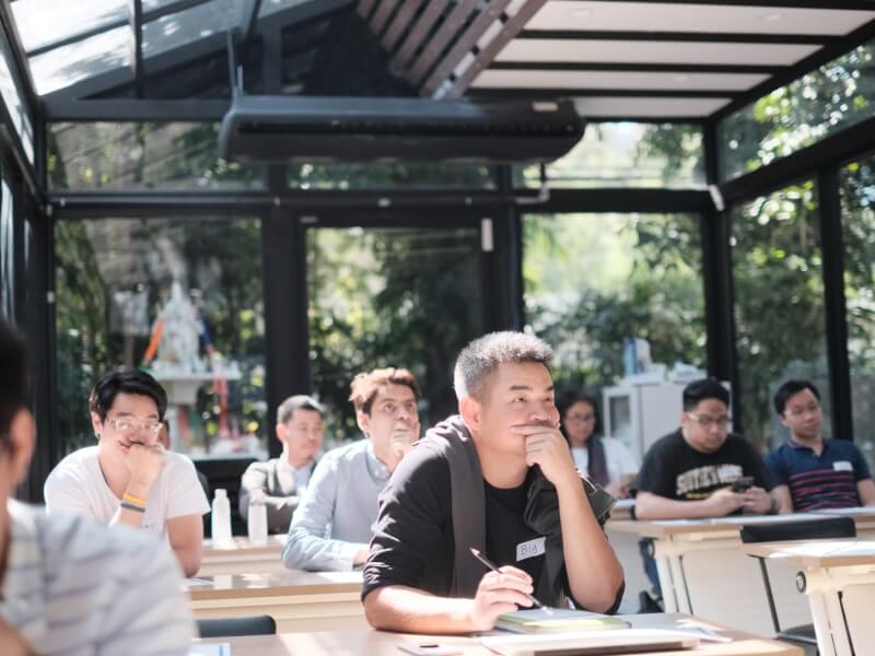 Hubba Spot Glass House