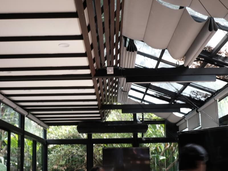 Hubba Spot Glass House